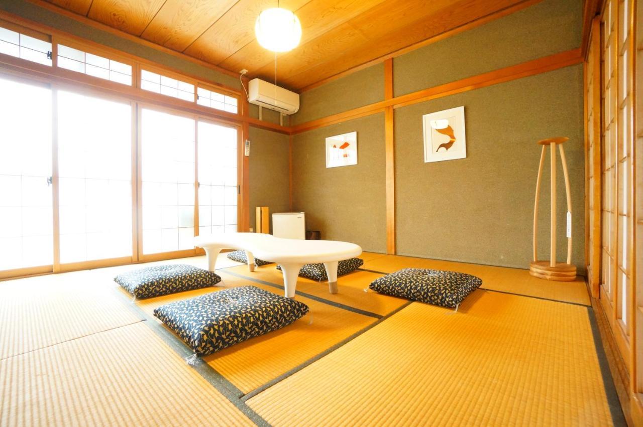 Hotel Momiji Takayama à Takayama  Extérieur photo