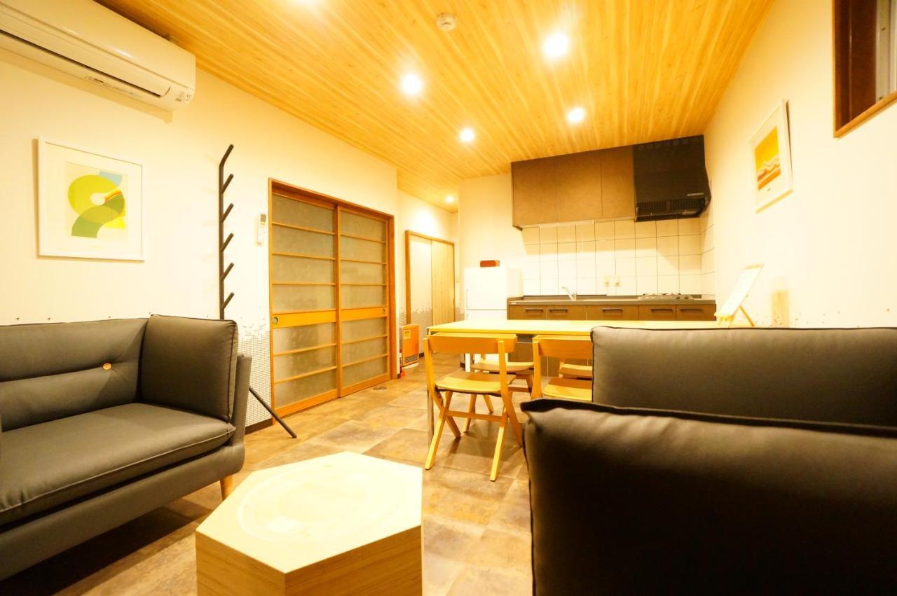 Hotel Momiji Takayama à Takayama  Extérieur photo