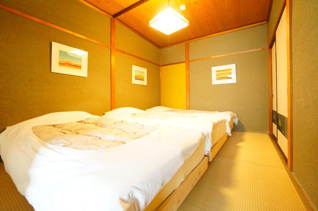 Hotel Momiji Takayama à Takayama  Extérieur photo